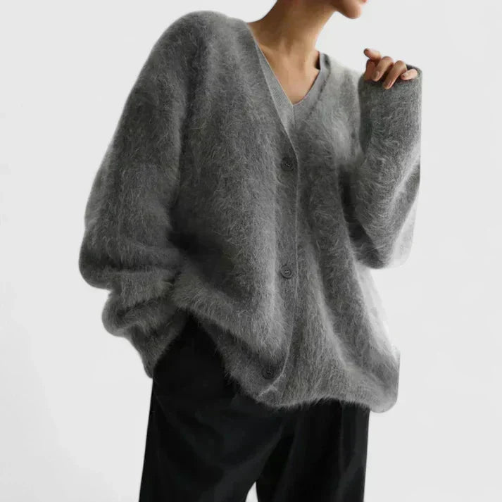 Vera — Cardigan boutonné à col en V — Amielle Paris