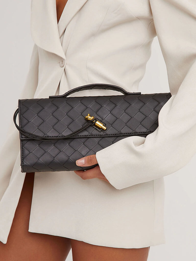Pochette tressée à fermoir nœud — Olivia — Amielle Paris