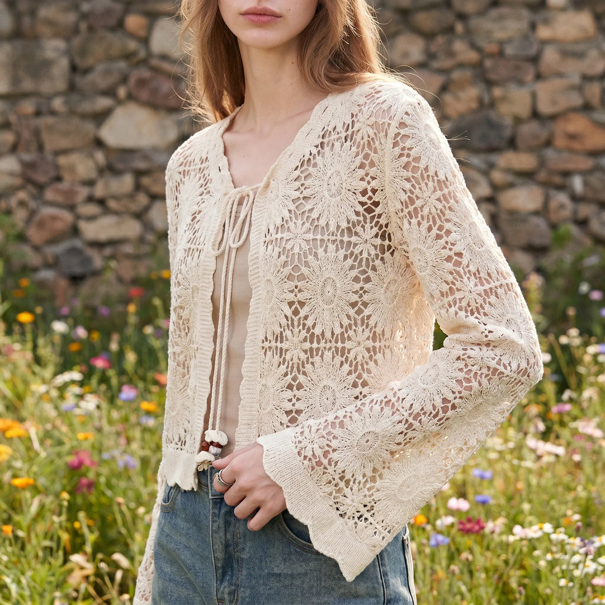 Paula — Cardigan ajouré à motif floral — Amielle Paris