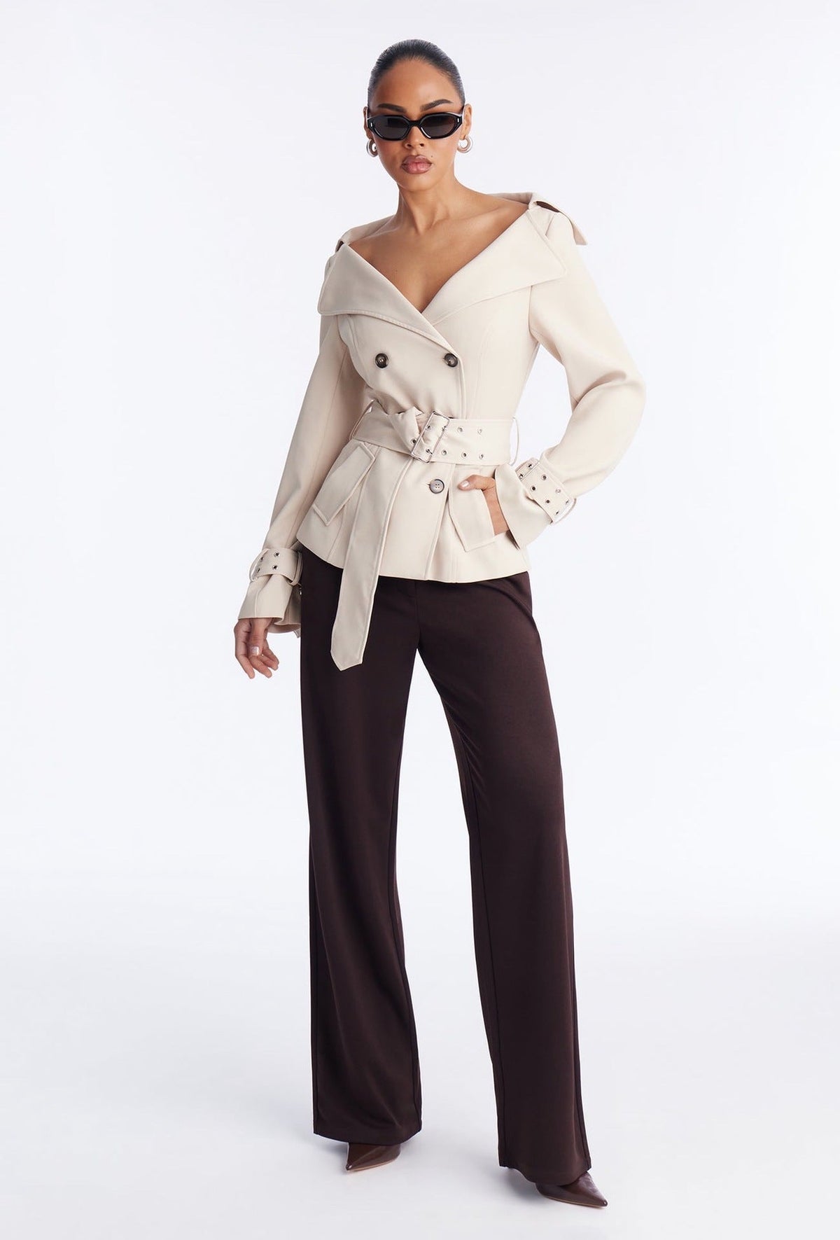 Veste trench courte à épaules dénudées — Amielle Paris