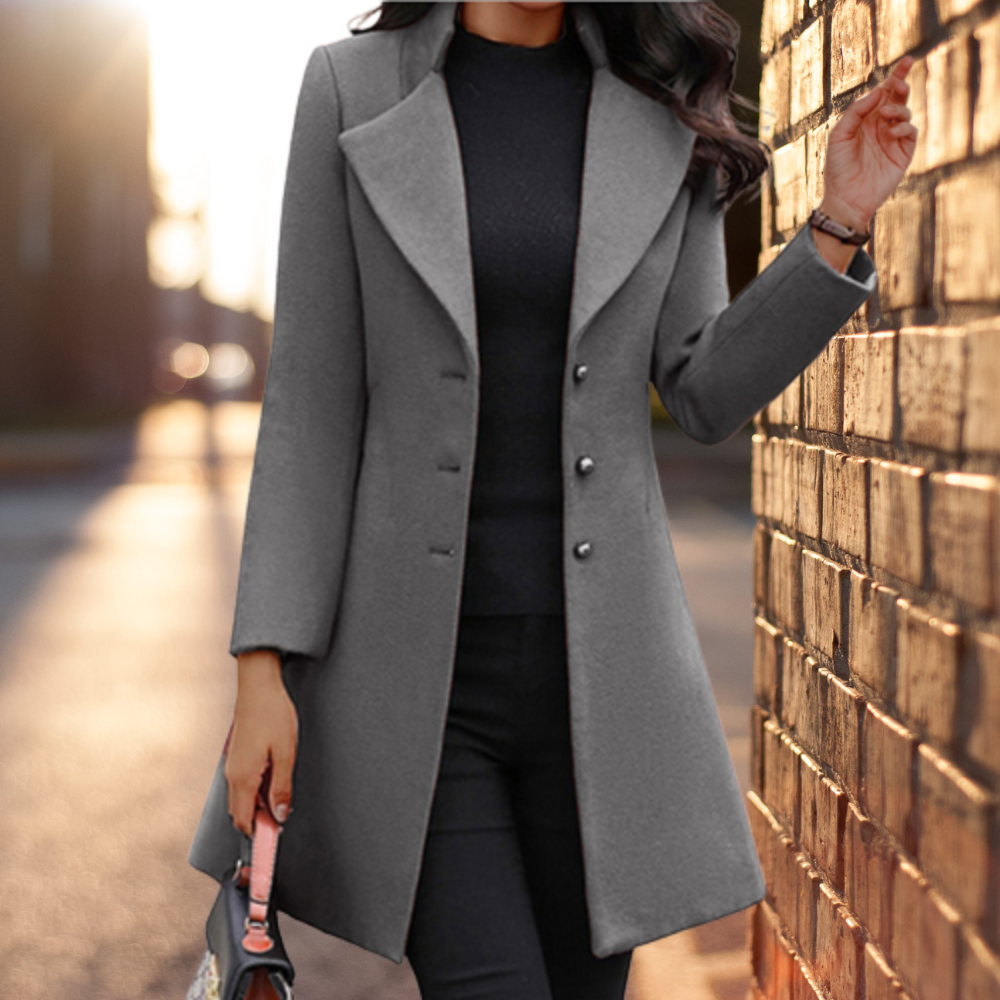 Manteau long boutonné à ceinture — Amielle Paris