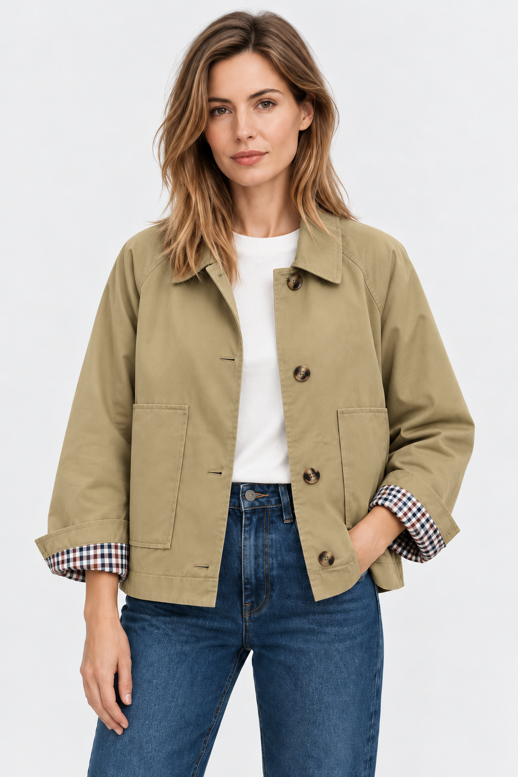 Veste courte en gabardine à poches plaquées — Amielle Paris