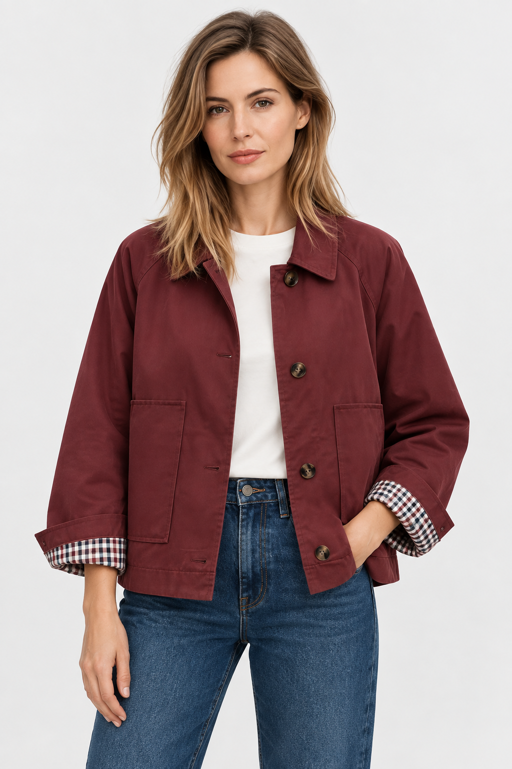 Veste courte en gabardine à poches plaquées — Amielle Paris