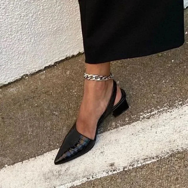 Escarpins à relief crocodile et bride arrière — Amielle Paris