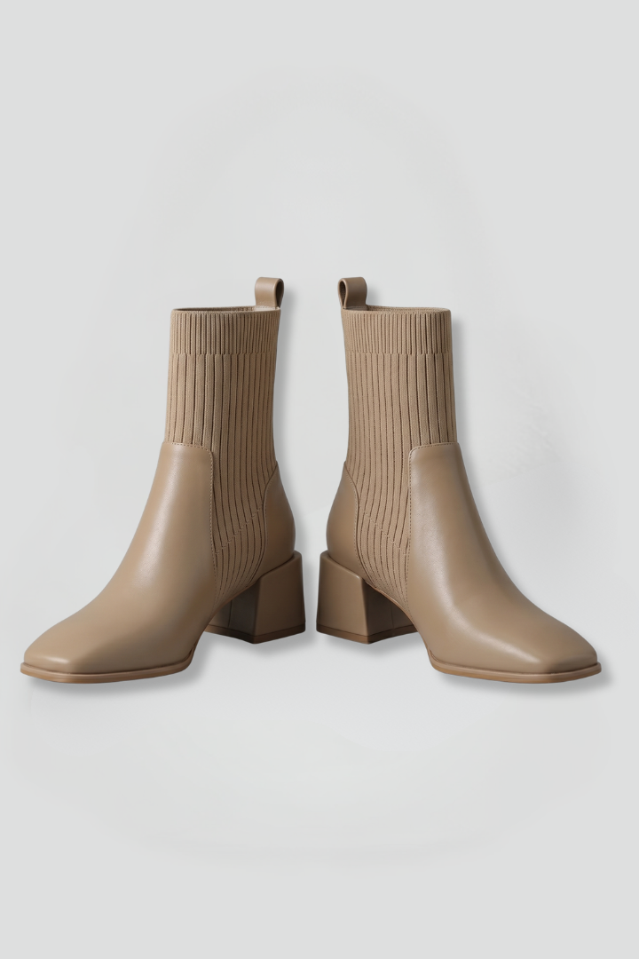 Bottines chaussettes à talon bloc et bout pointu — Amielle Paris