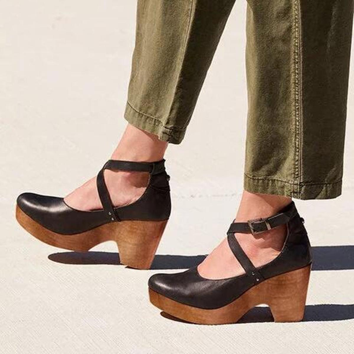 Chaussures Mary Jane à brides croisées et talon — Amielle Paris