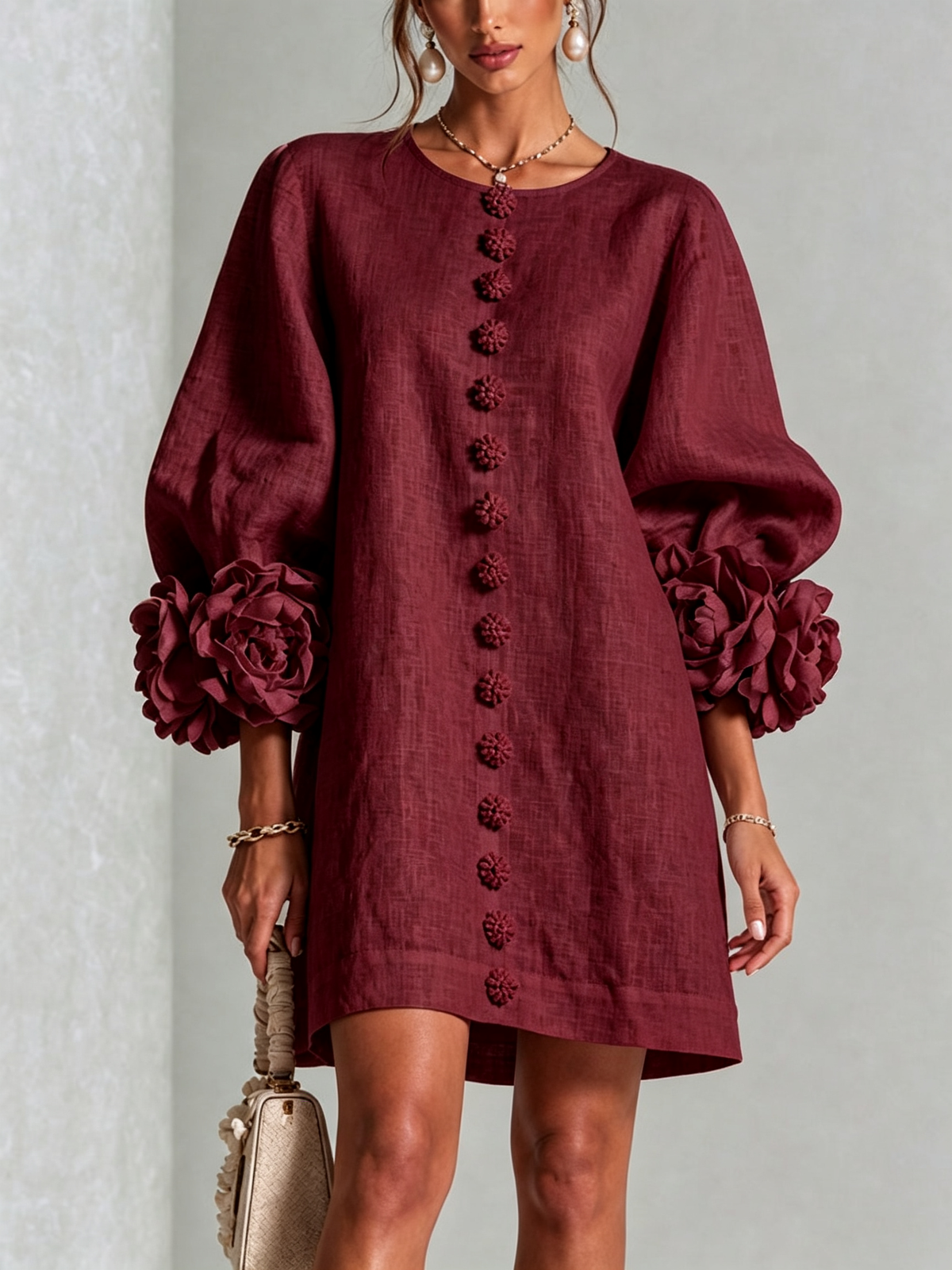 Alaina — Robe bordeaux à poignets fleuris — vue principale