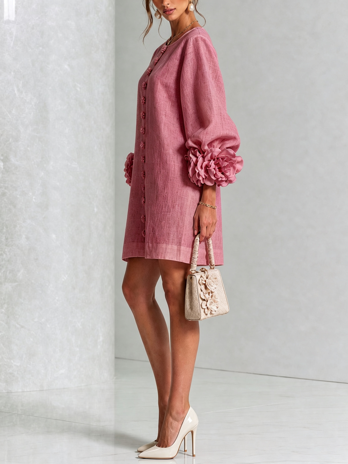 Geneviève — Robe vieux rose, poignets fleuris — vue 2
