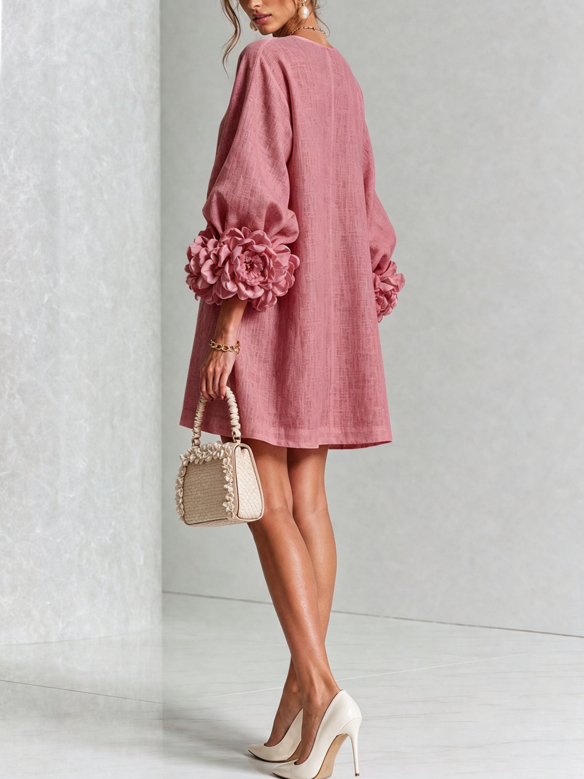 Geneviève — Robe vieux rose, poignets fleuris — vue 3