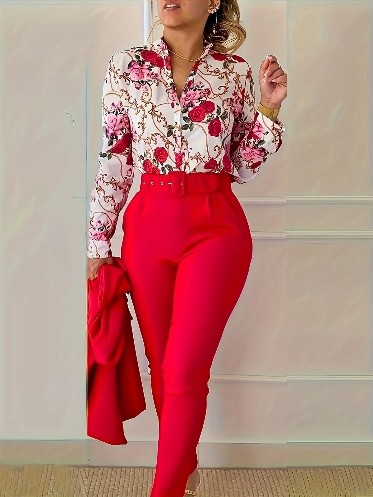 Ensemble blouse fleurie et pantalon habillé — Amielle Paris