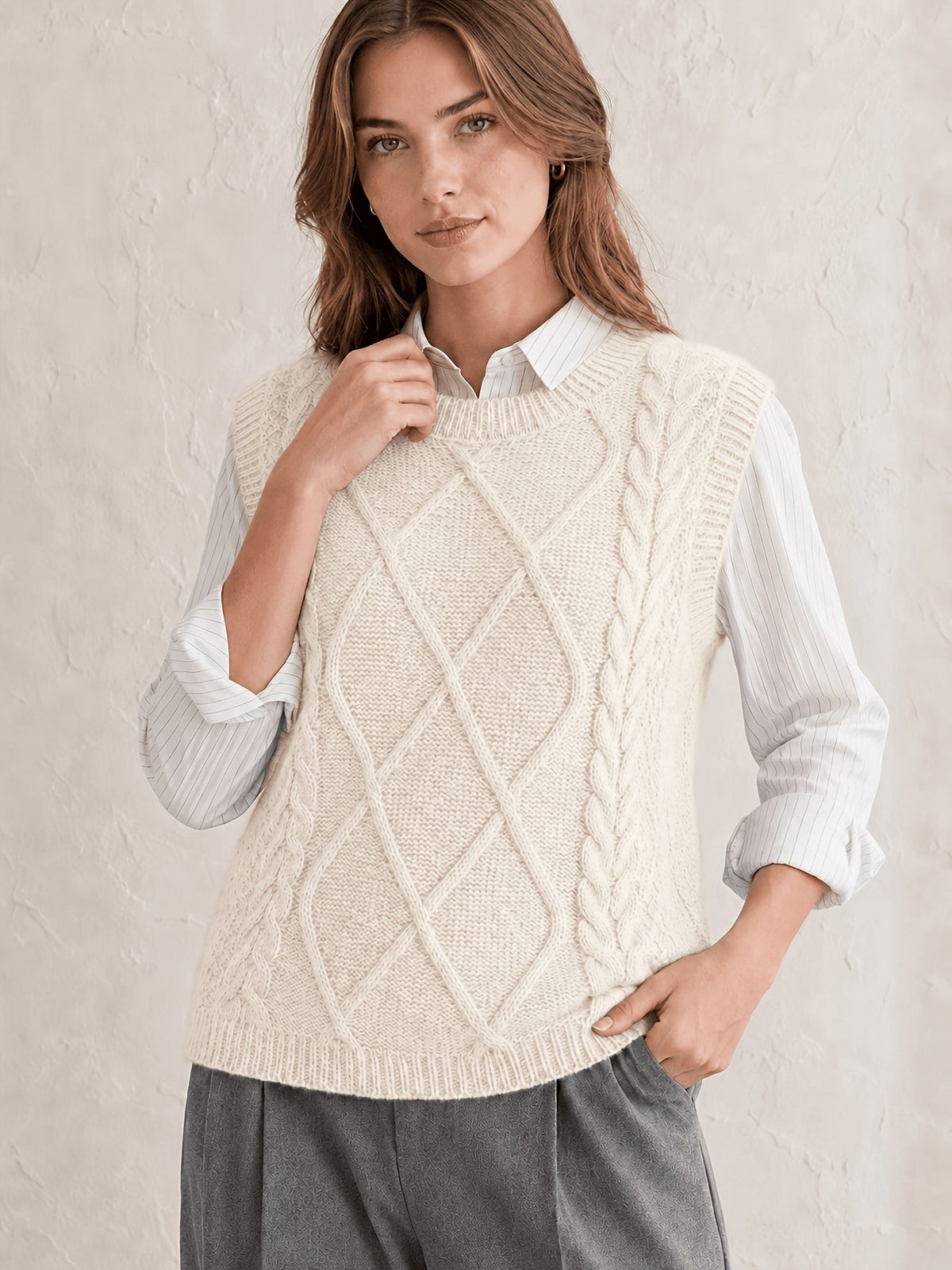 Pull sans manches à torsades en losanges — Amielle Paris