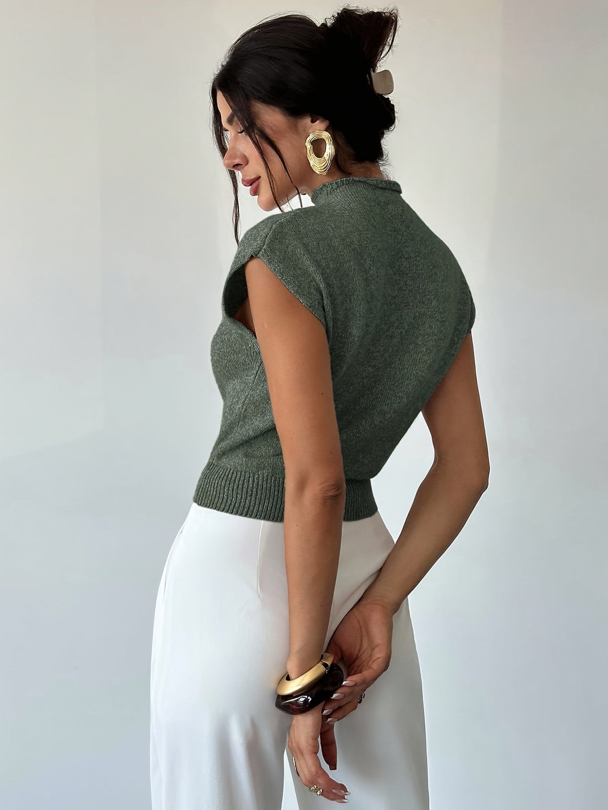 Pull sans manches à col cheminée — Amielle Paris
