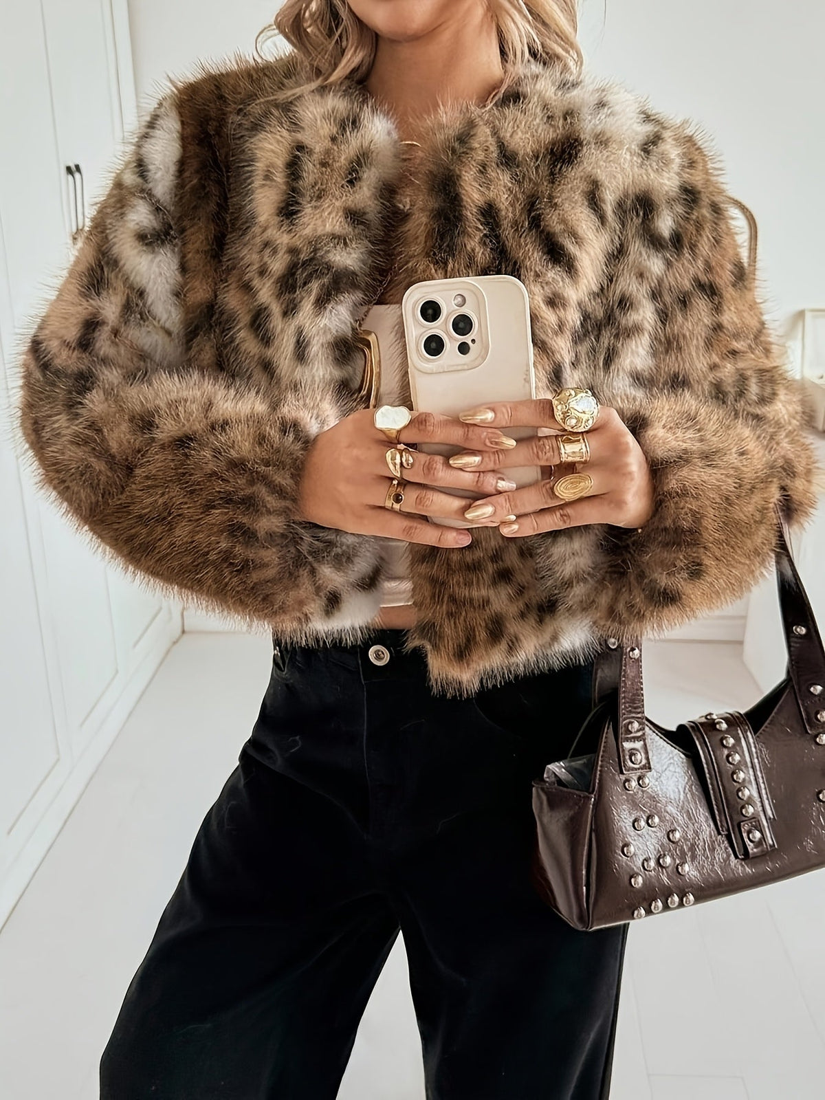 Veste courte léopard en fausse fourrure — Amielle Paris