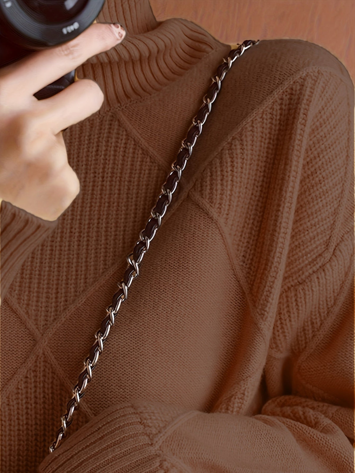 Pull à col roulé et maille à losanges — Amielle Paris