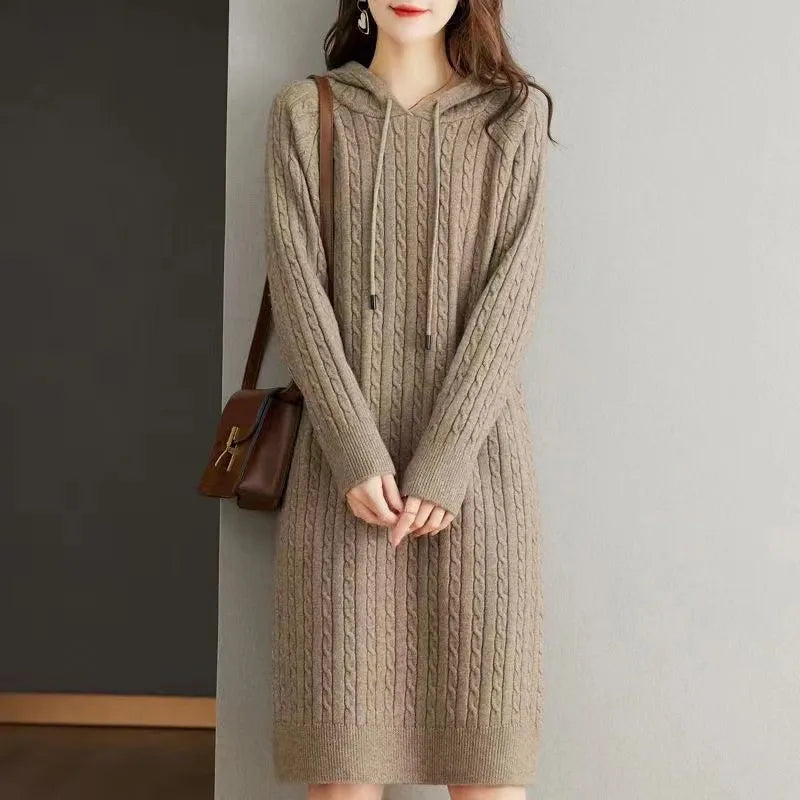 Adelaide — Robe pull torsadée à capuche — vue 2