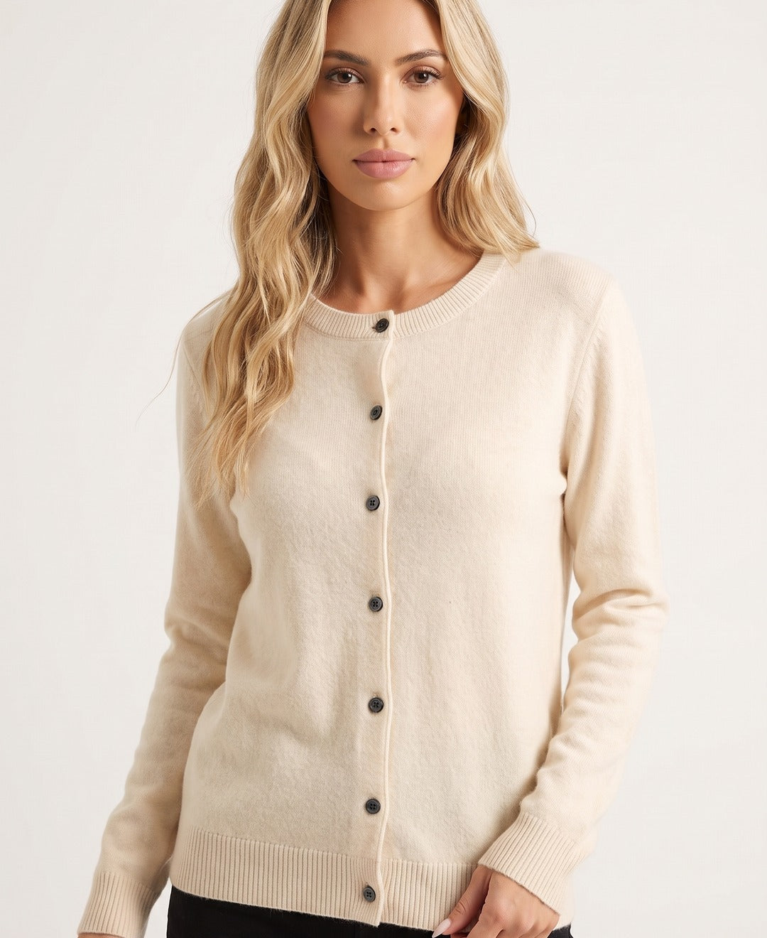 Cardigan ajusté à col rond Adèle — Amielle Paris