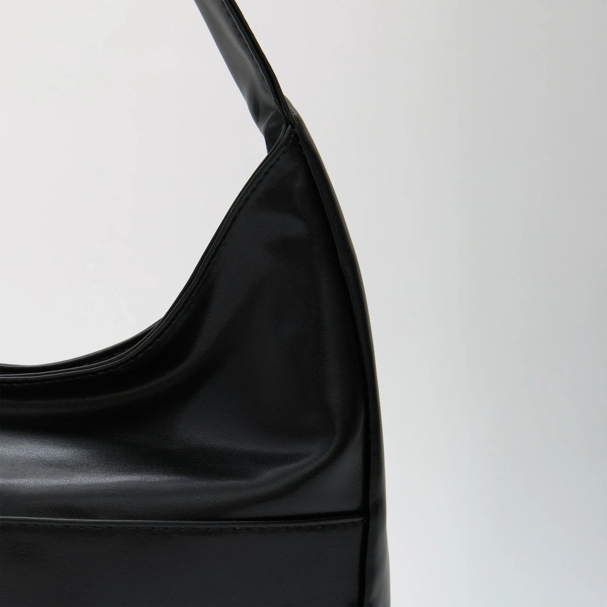 Lilya | Sac hobo en cuir vegan
