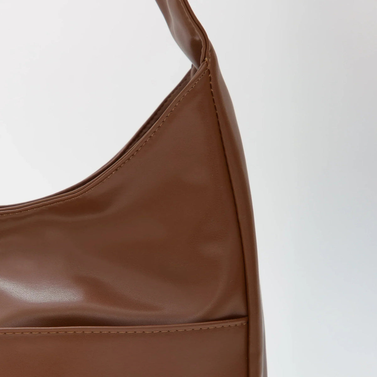 Lilya | Sac hobo en cuir vegan