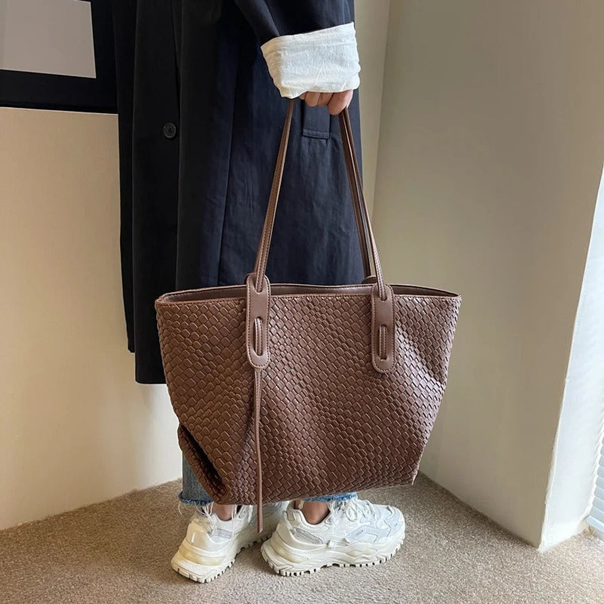 Lora | Sac cabas tressé en cuir vegan