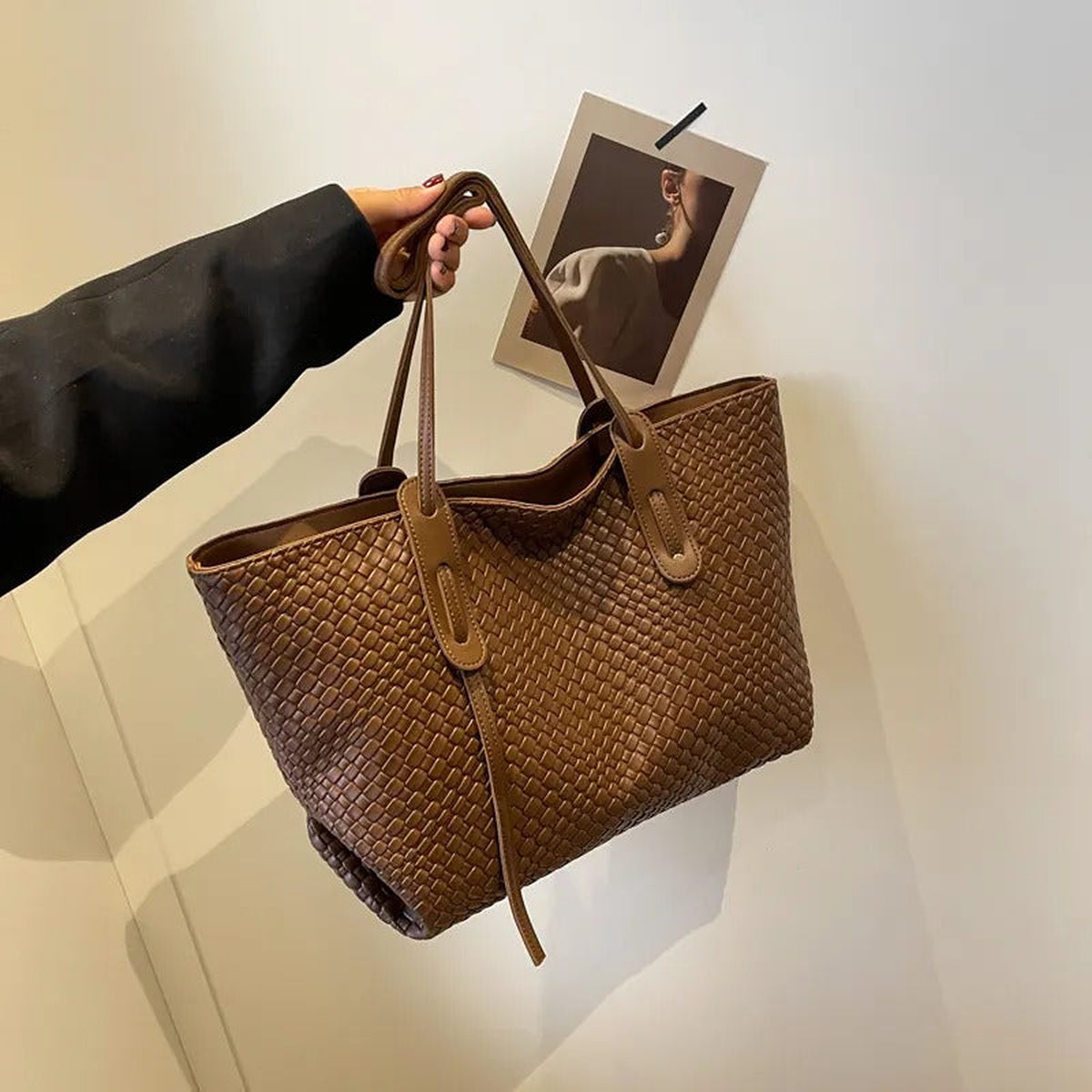 Lora | Sac cabas tressé en cuir vegan