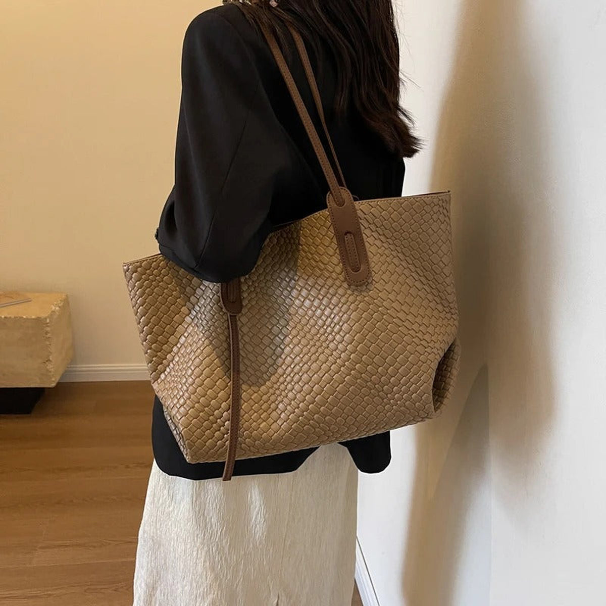 Lora | Sac cabas tressé en cuir vegan