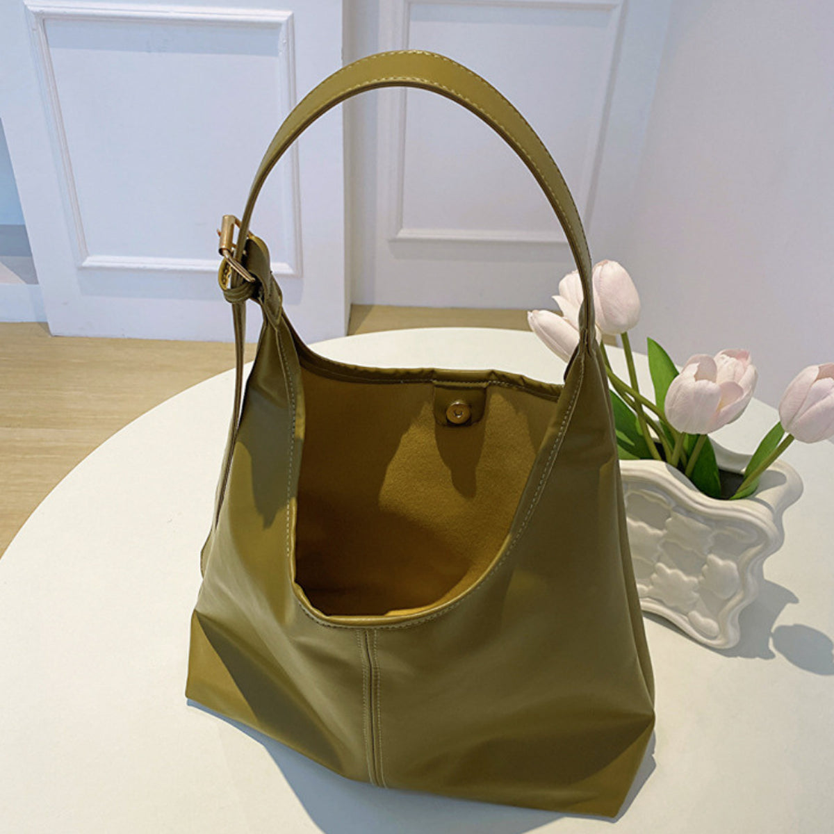 Naora | Sac hobo en cuir vegan