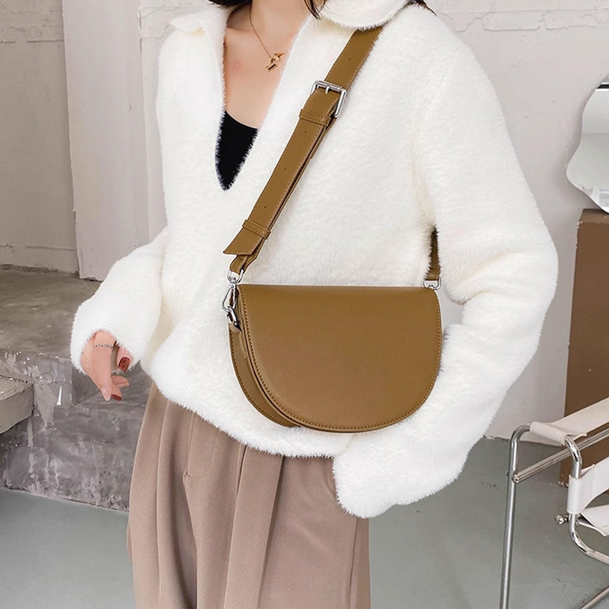 Virelle | Sac bandoulière demi-lune