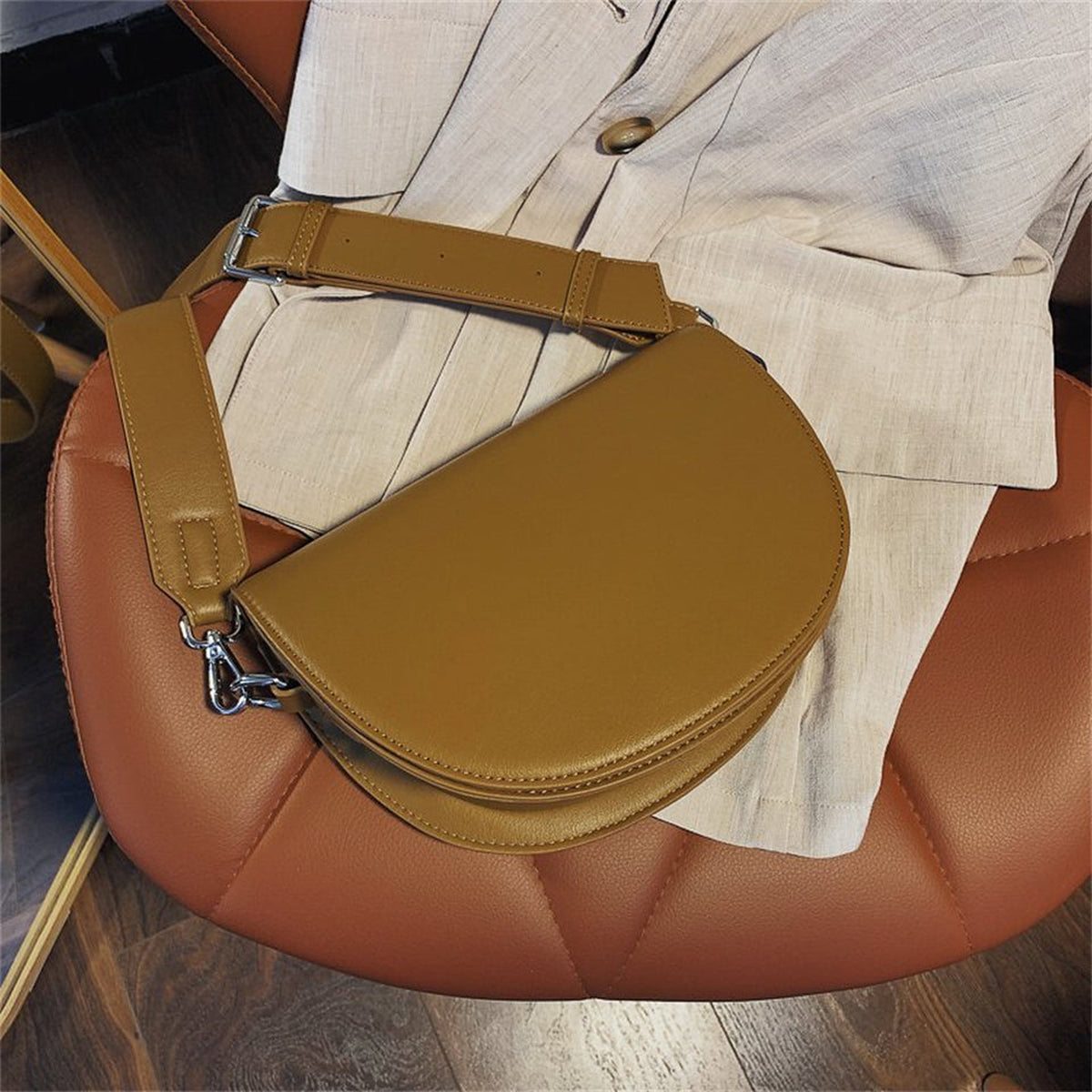 Virelle | Sac bandoulière demi-lune