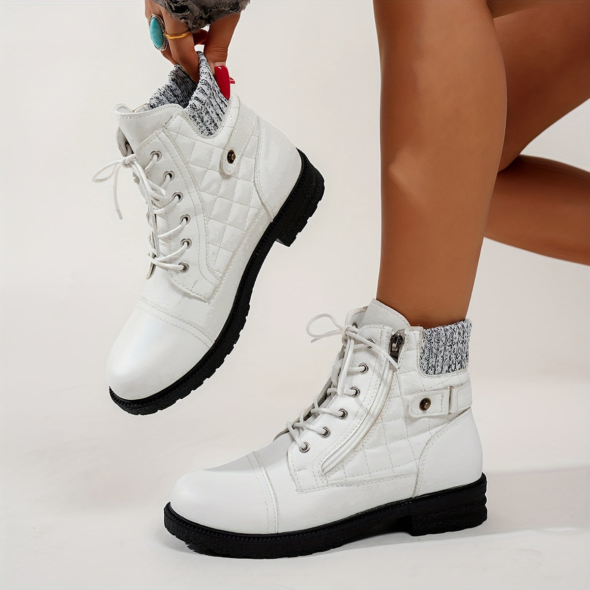 Bottines à lacets et fermeture éclair