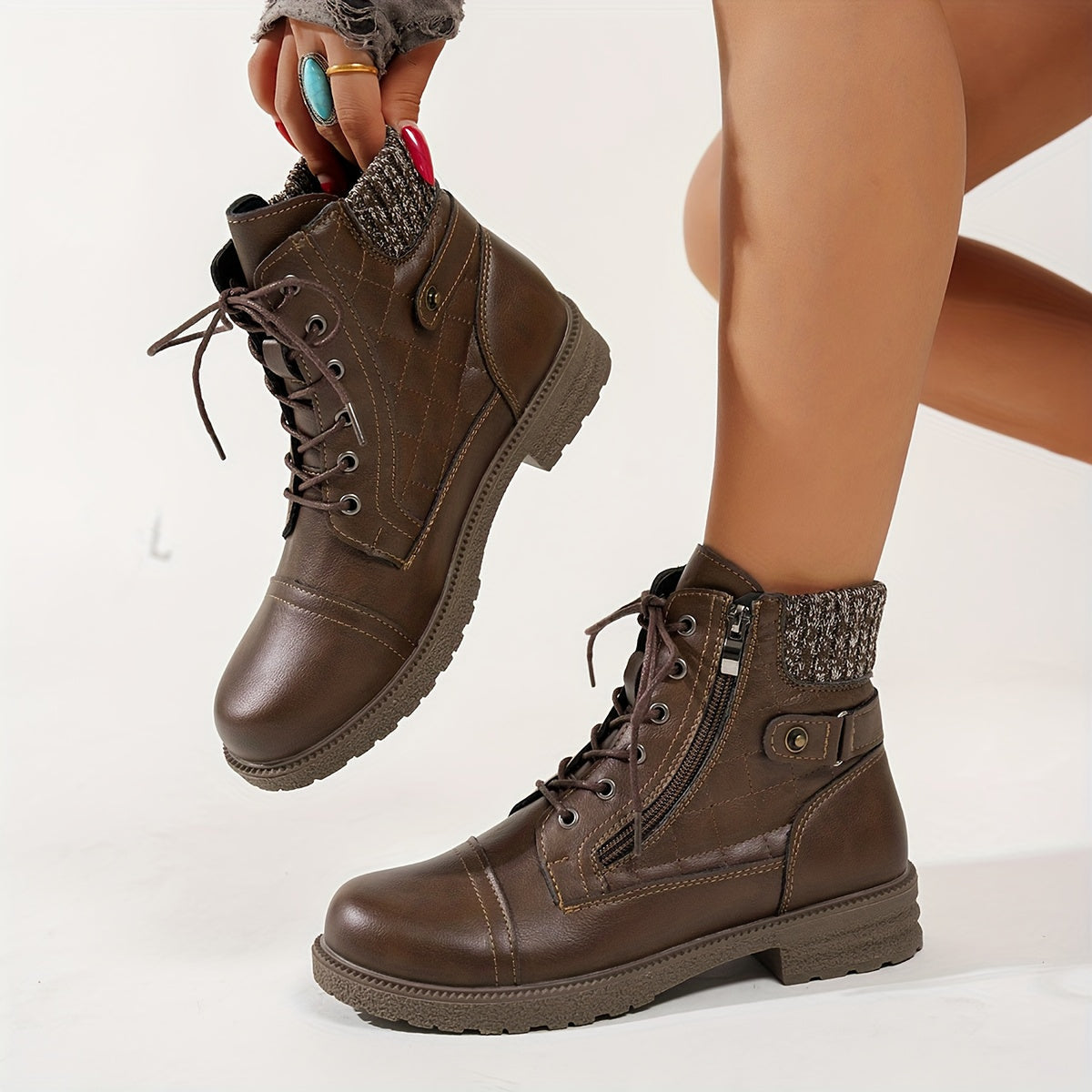 Bottines à lacets et fermeture éclair