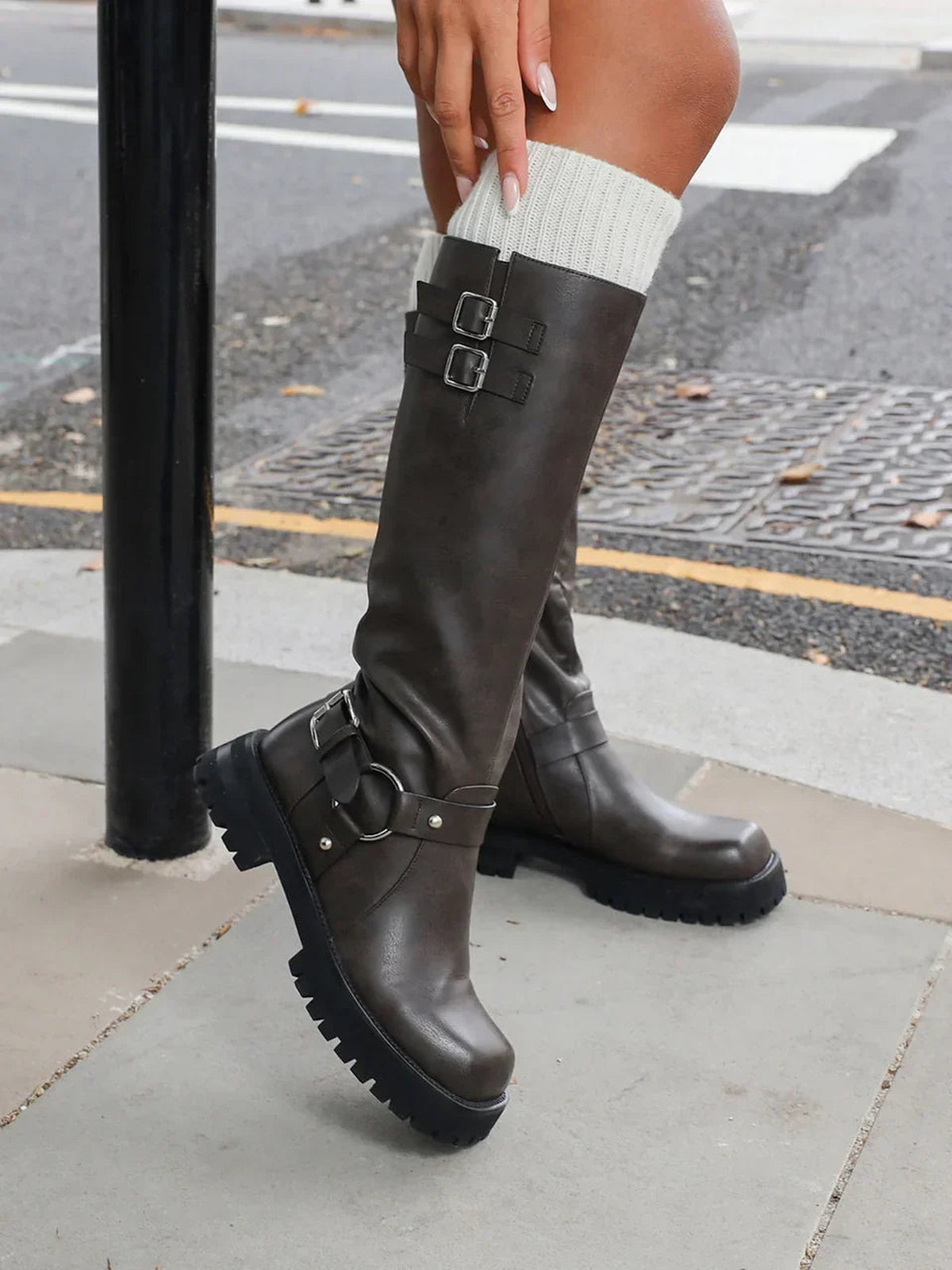Bottes biker à plateforme et boucles