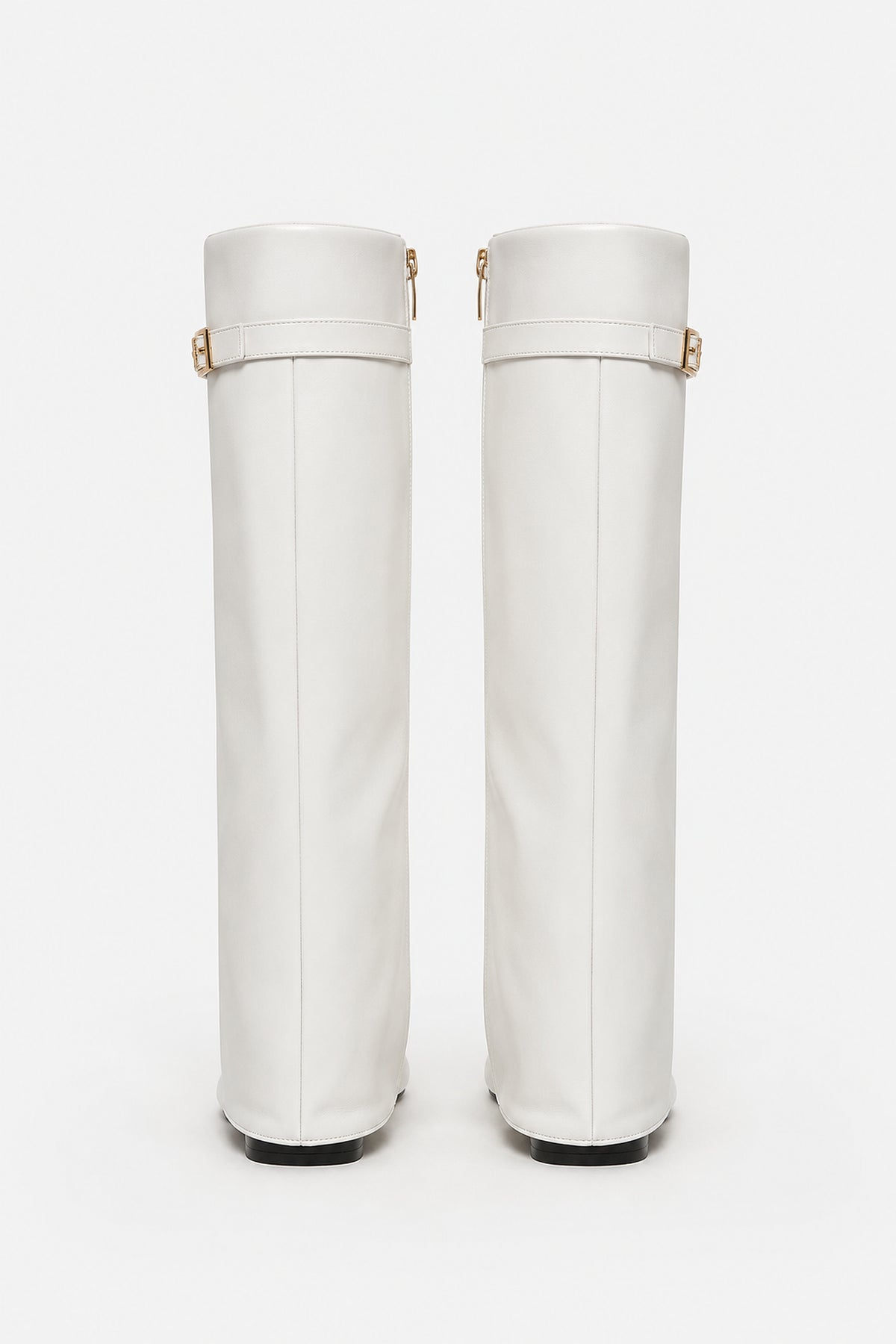 Bottes hautes à rabat et chaîne dorée