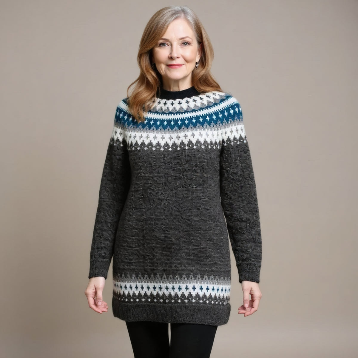 Pull long anthracite à motifs nordiques