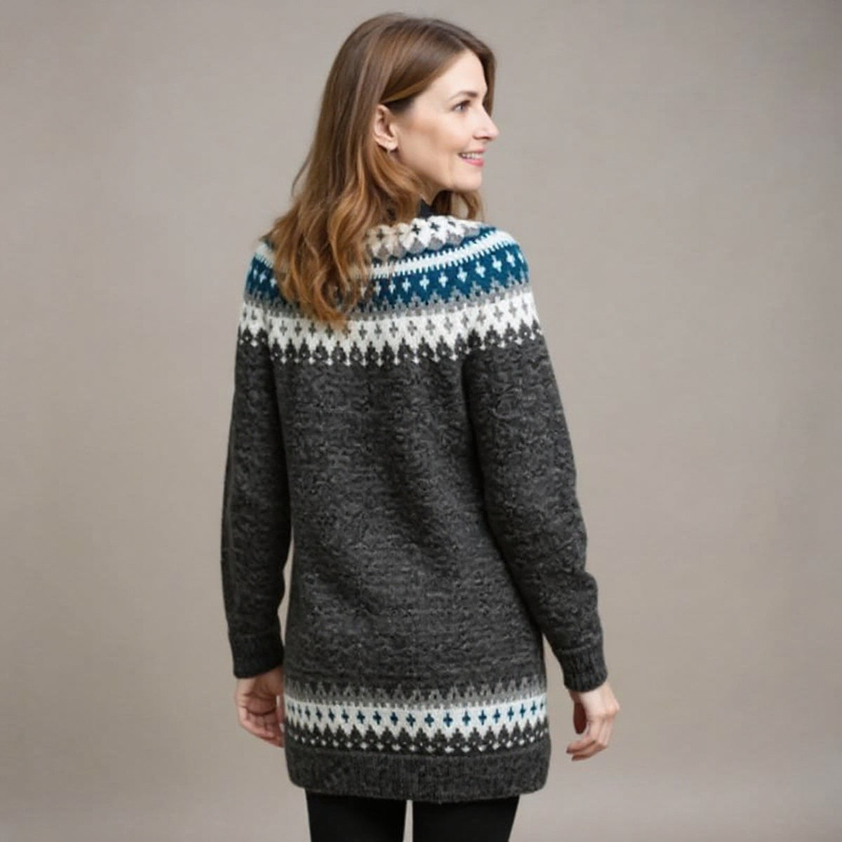 Pull long anthracite à motifs nordiques