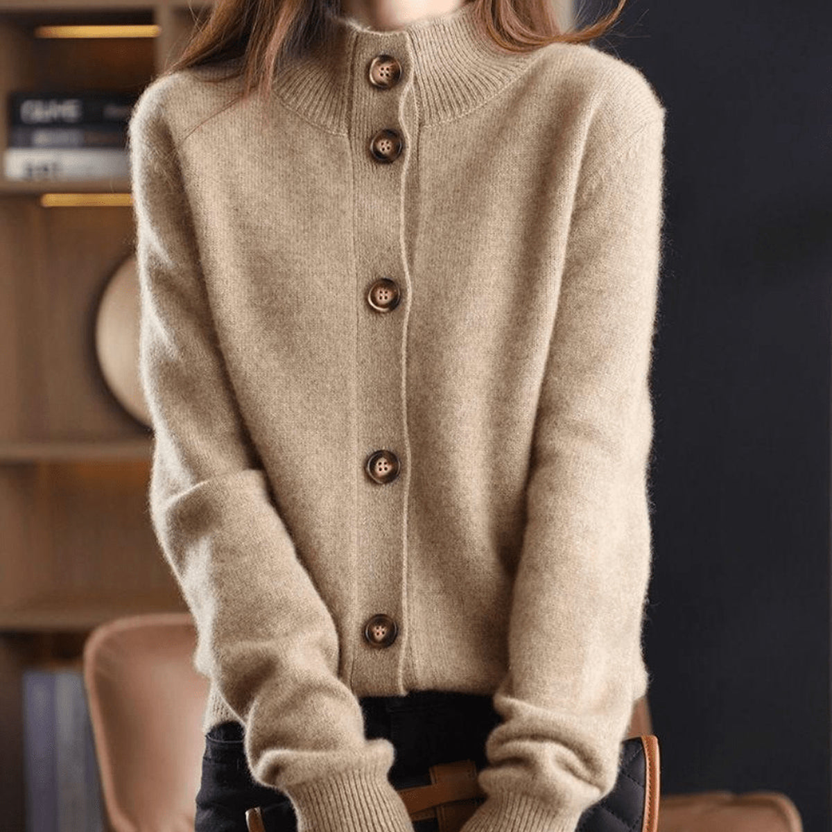 Cardigan à col montant boutonné