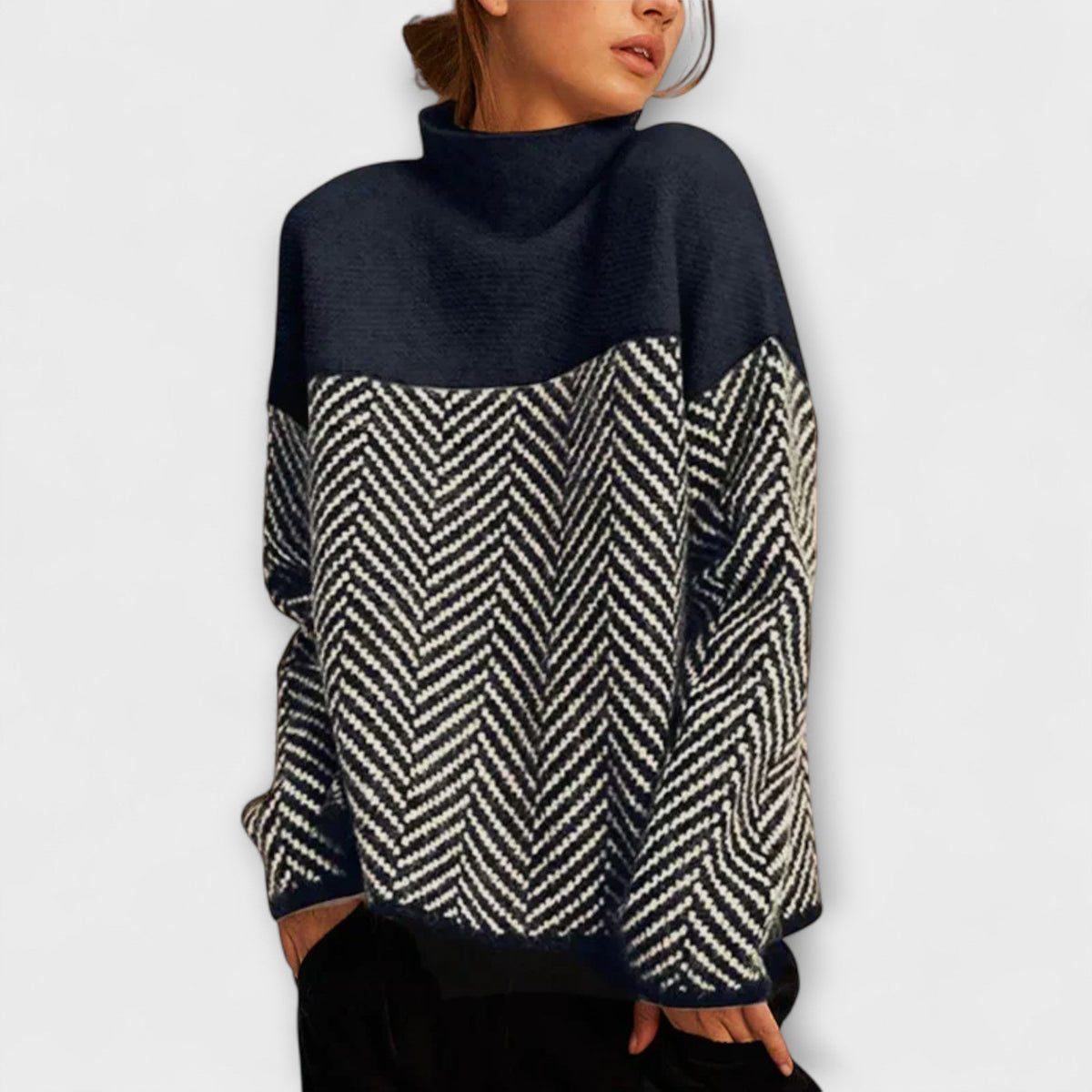 Agathe | Pull brun à col roulé et chevrons