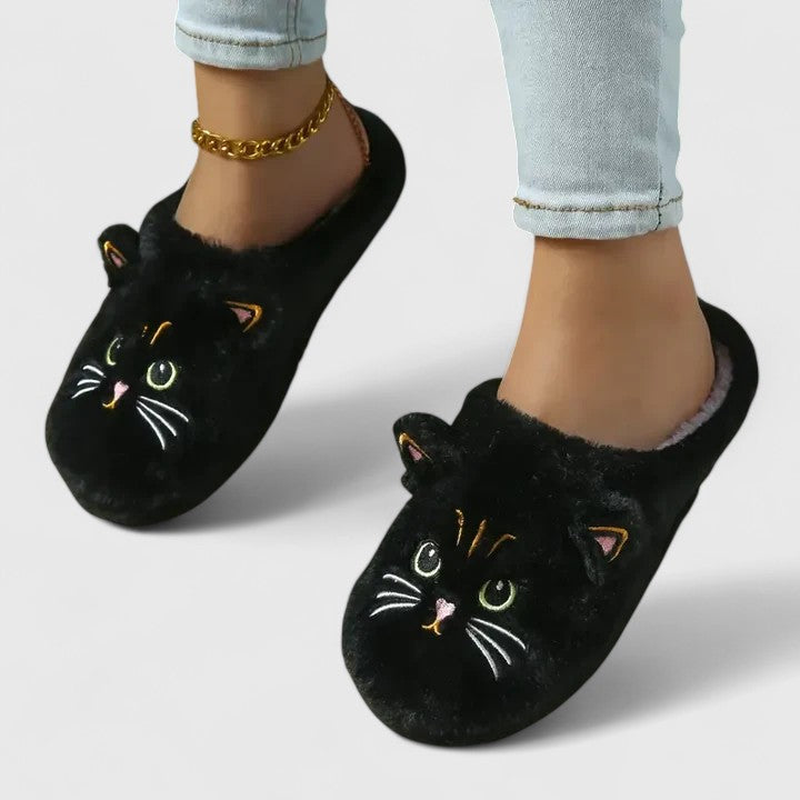 Chaussons duveteux à motif chat — Amielle Paris