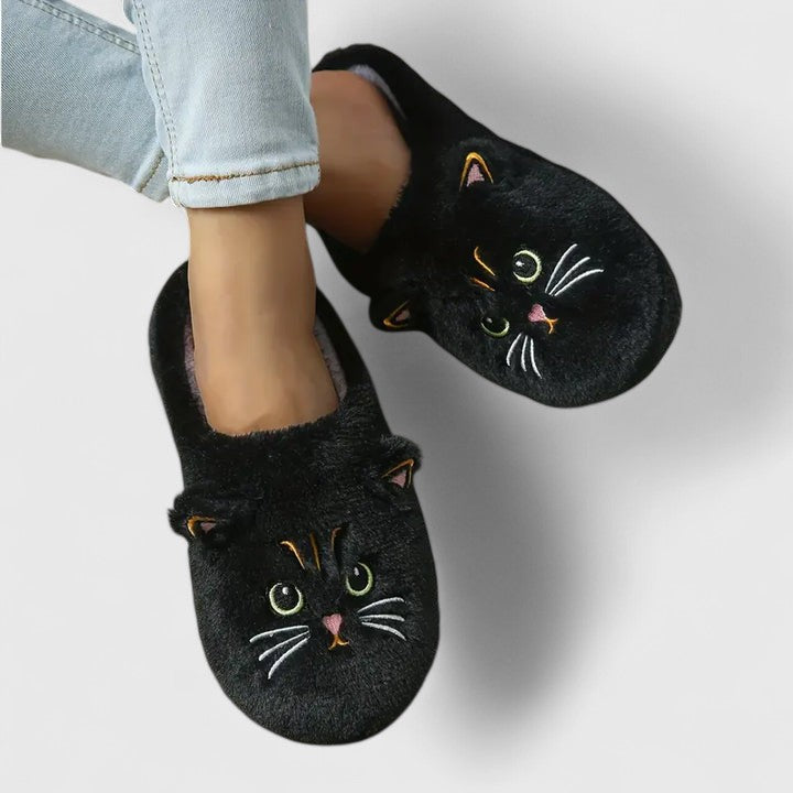 Chaussons duveteux à motif chat — Amielle Paris
