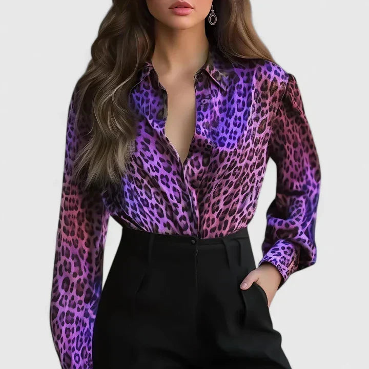 Blouse satinée à imprimé léopard — Amielle Paris