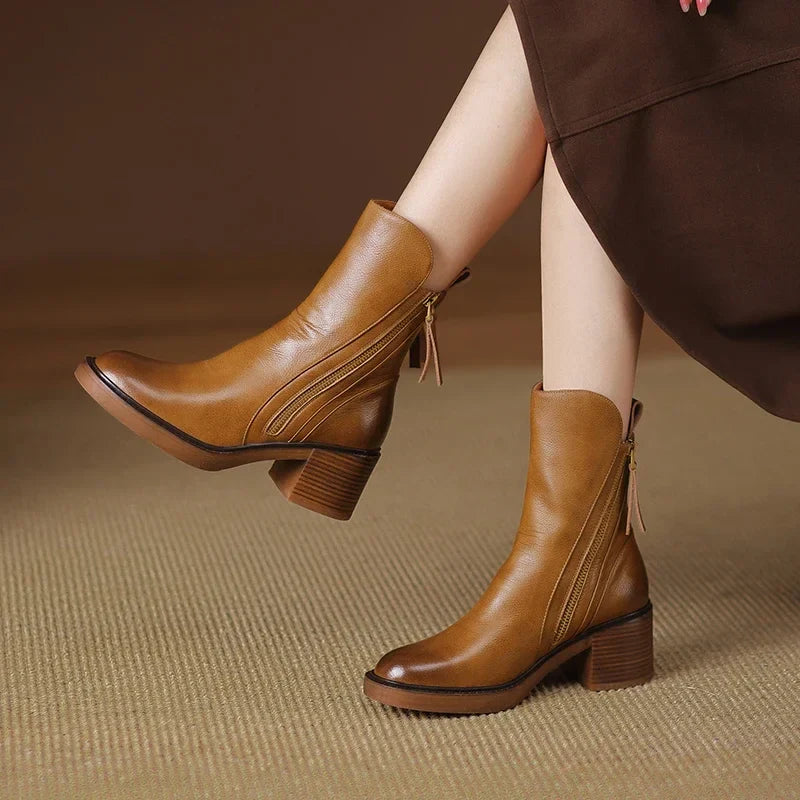 Bottines zippées à talon carré — Amielle Paris