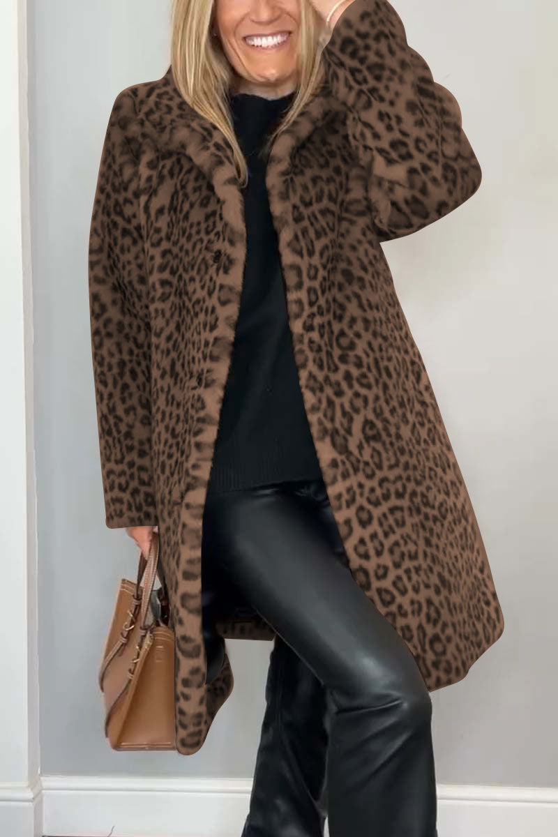 Manteau en fausse fourrure à imprimé léopard — Amielle Paris