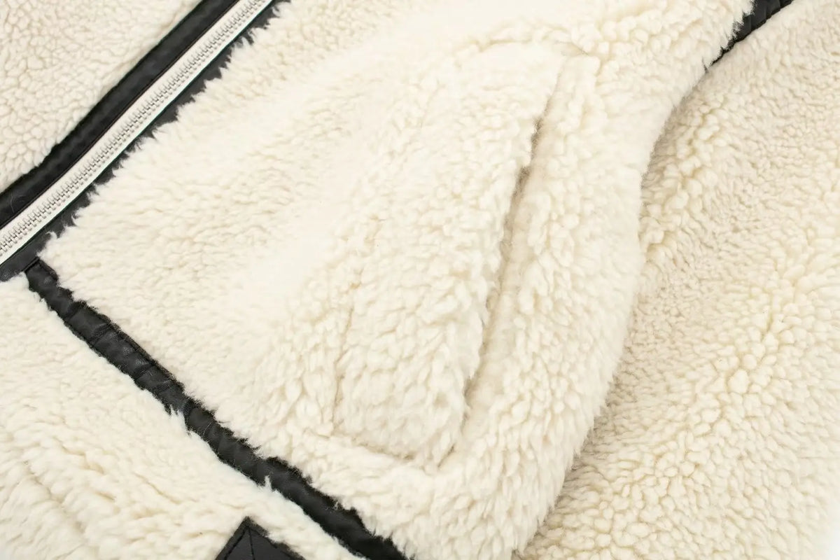 Veste ample effet peluche à bordures contrastées — Amielle Paris