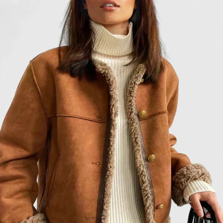 Poppy | Veste courte aspect daim et doublure imitation mouton — Amielle Paris