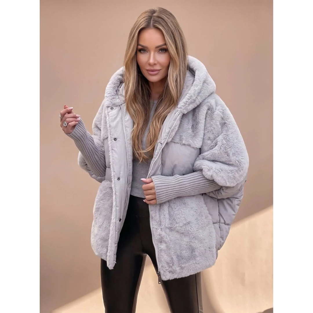 Marina — Doudoune à capuche en fausse fourrure — Amielle Paris