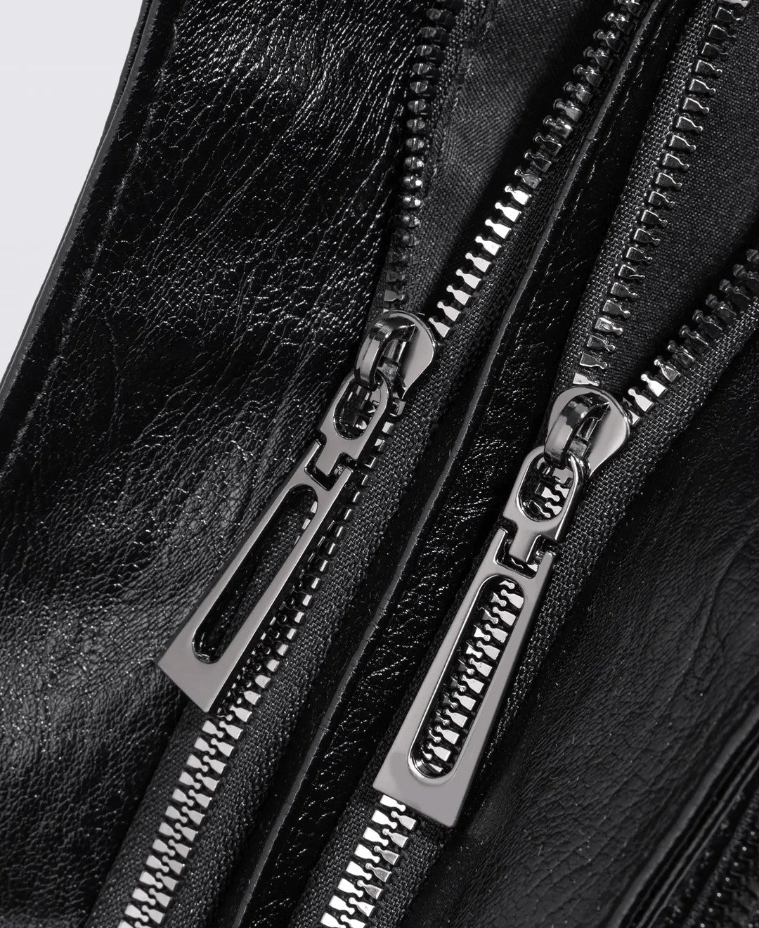 Yvienne — Sac souple à poches zippées — Amielle Paris