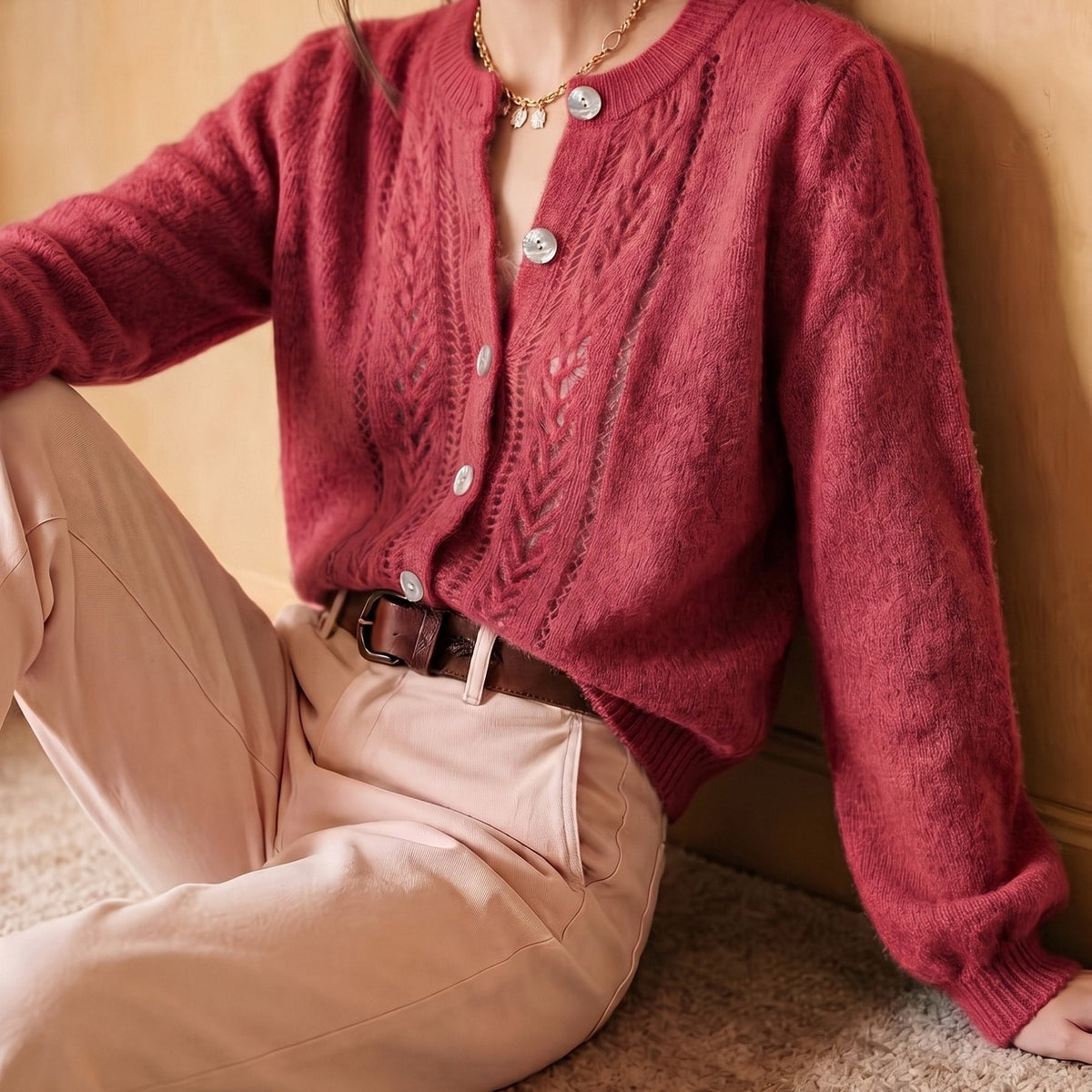 Renata | Gilet ajouré boutonné à col rond — Amielle Paris