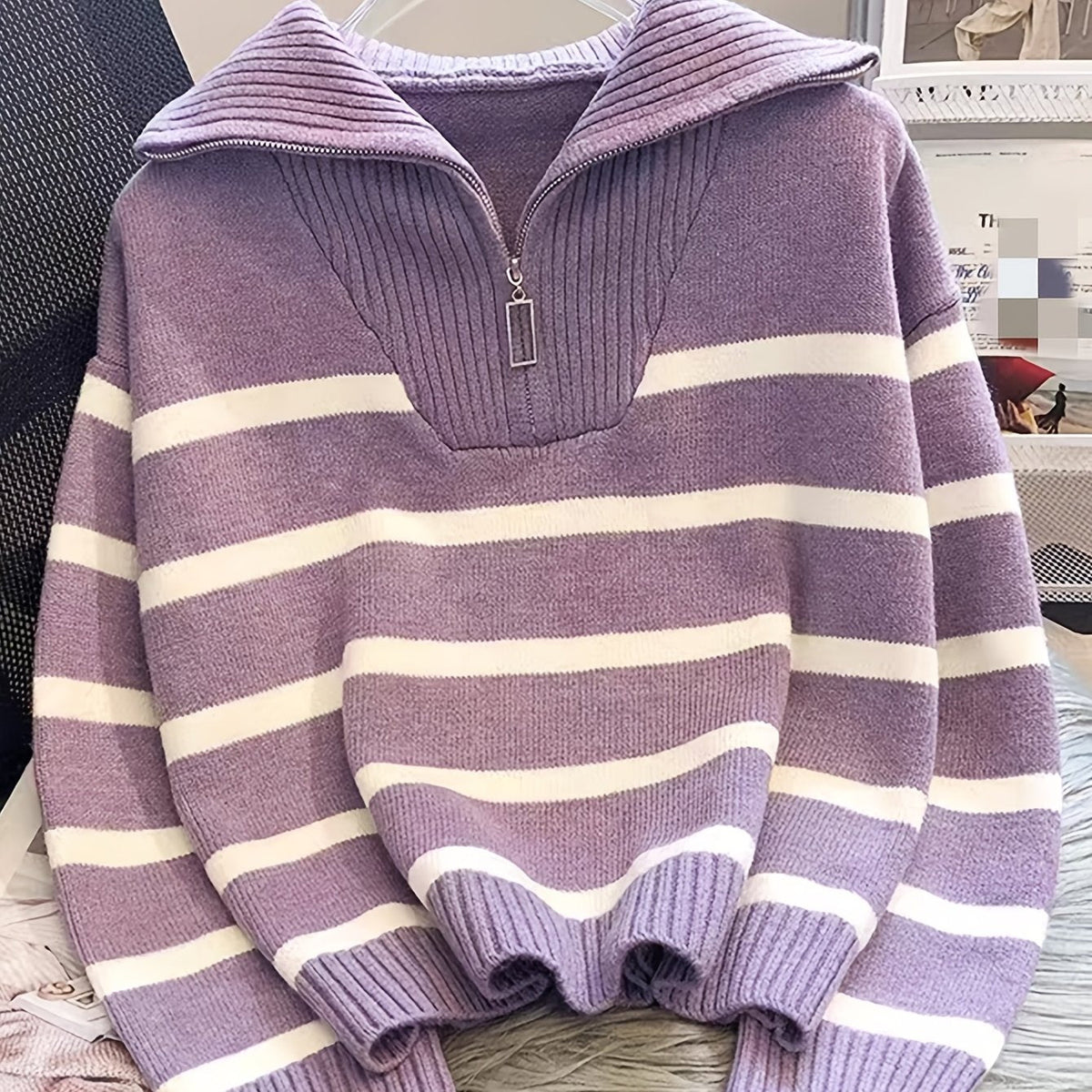 Perrine | Pull rayé à col partiellement zippé — Amielle Paris