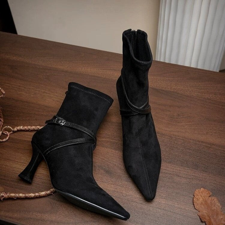 Rosalind | Bottines aspect daim à talon aiguille — Amielle Paris