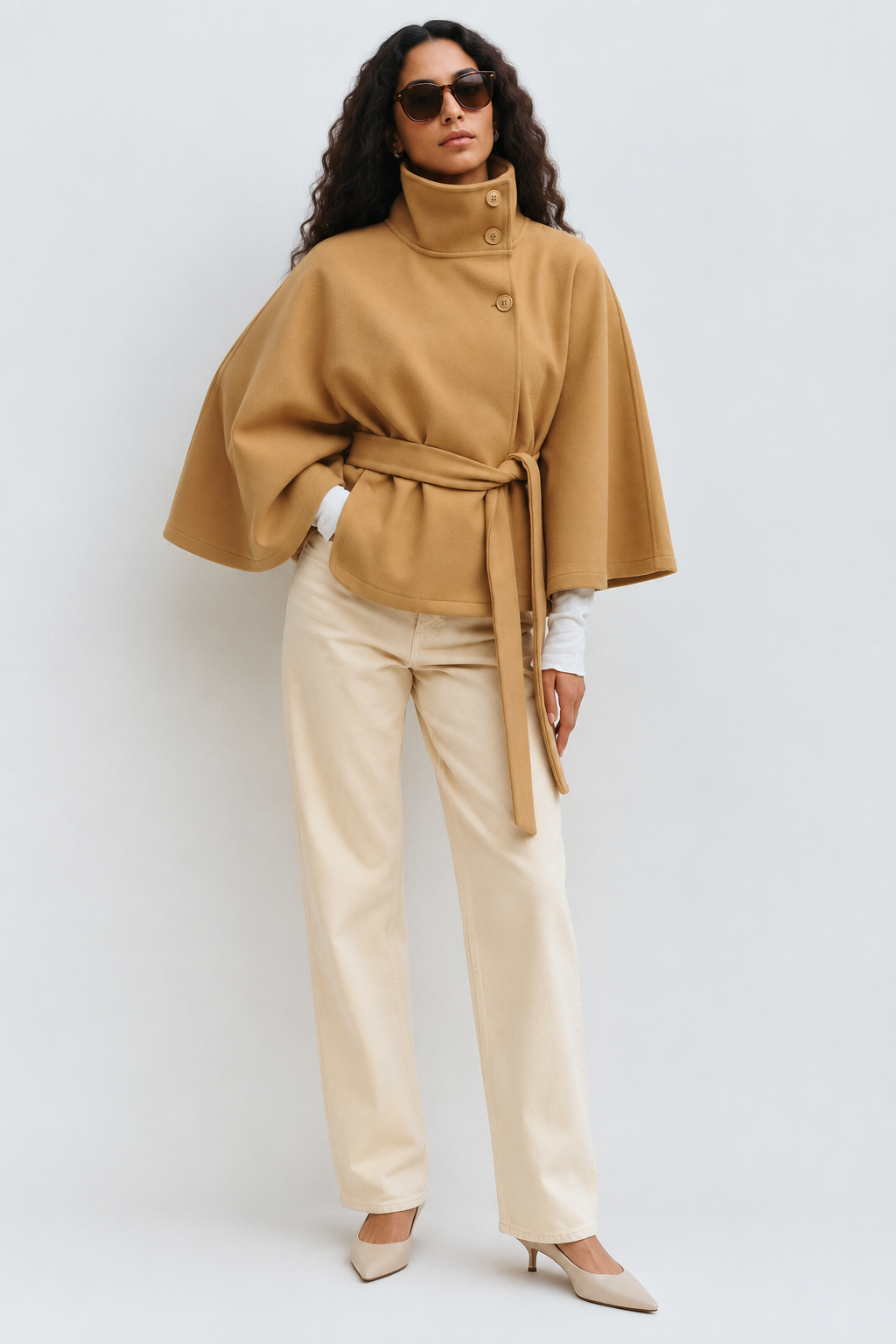 Cape-manteau ceinturée à col montant Amelia — Amielle Paris