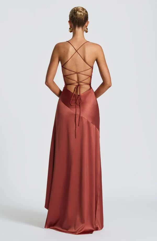 Robe longue satinée à volant — Épiphanie — Amielle Paris